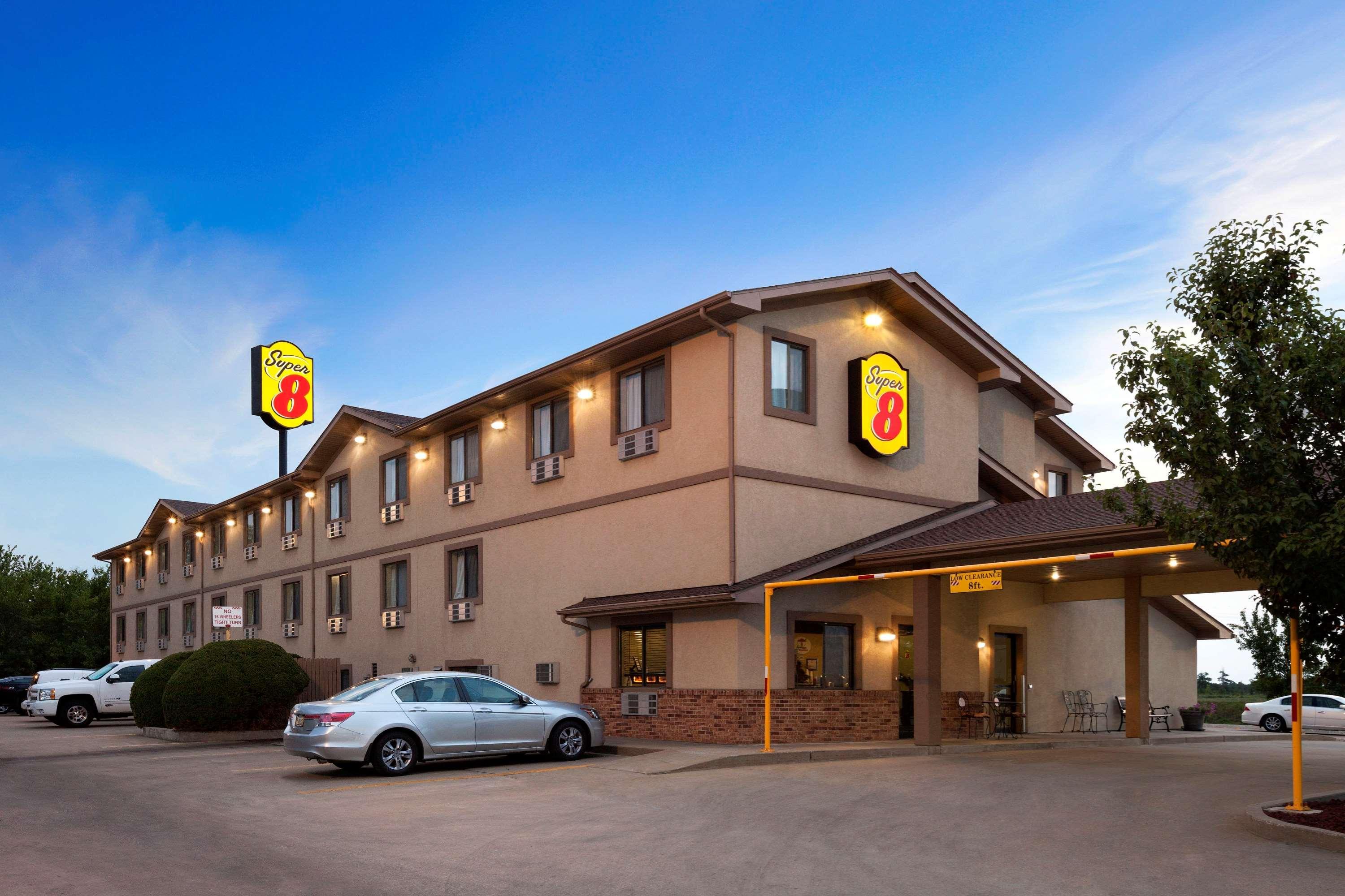Motel Super 8 By Wyndham Macon Exterior foto